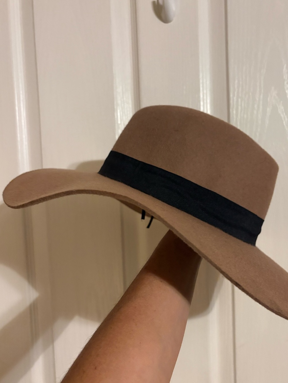 Wide Brim Felt Fedora Hat in Camel with Black Band